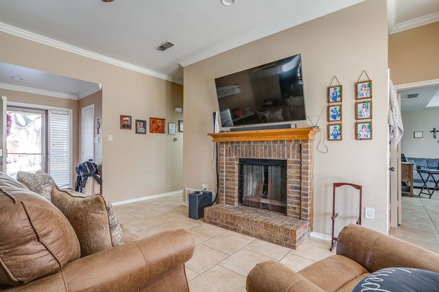 4225 Woodward Court, Grand Prairie, TX 75052