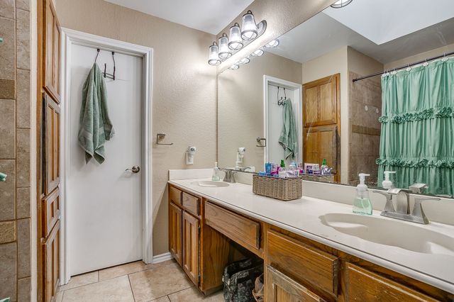 4225 Woodward Court, Grand Prairie, TX 75052