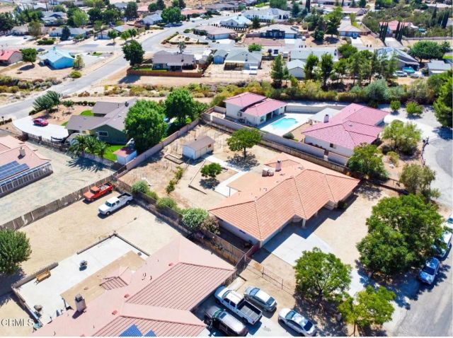 9527 Riggins Road, Phelan, CA 92371