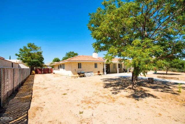 9527 Riggins Road, Phelan, CA 92371