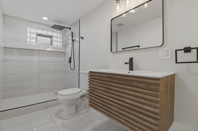 7230 S Avers Avenue, Chicago, IL 60629