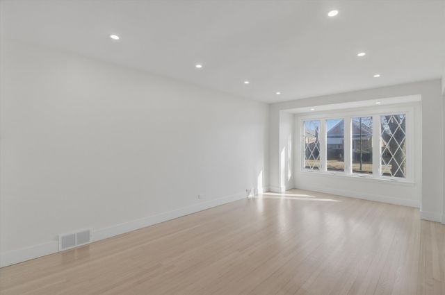 7230 S Avers Avenue, Chicago, IL 60629