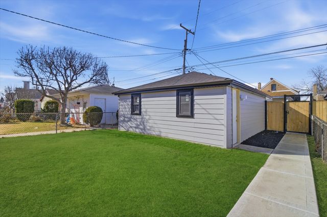 7230 S Avers Avenue, Chicago, IL 60629