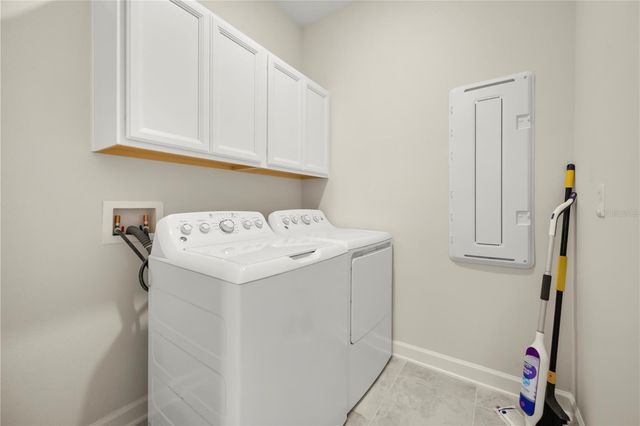 2292 MOUNTAIN PINE STREET, Ocoee, FL 34761