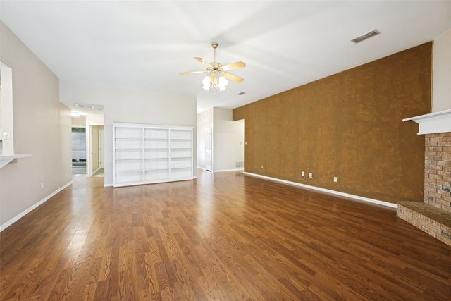 816 Willow Court, Saginaw, TX 76179