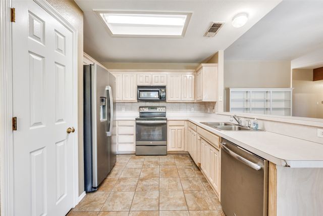 816 Willow Court, Saginaw, TX 76179
