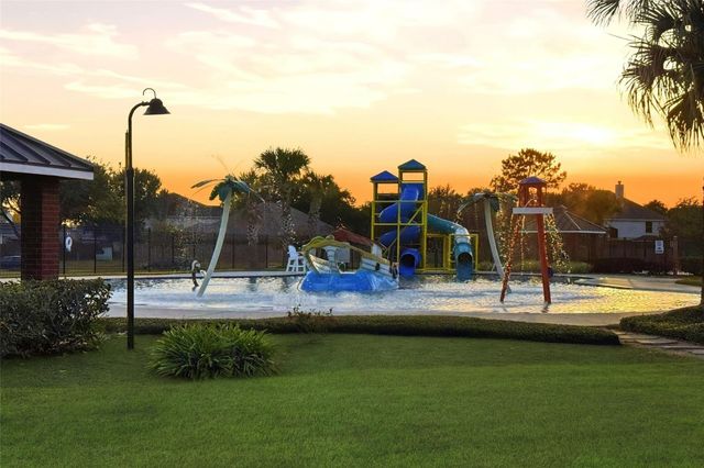 11815 Canyon Mills Drive, Houston, TX 77095