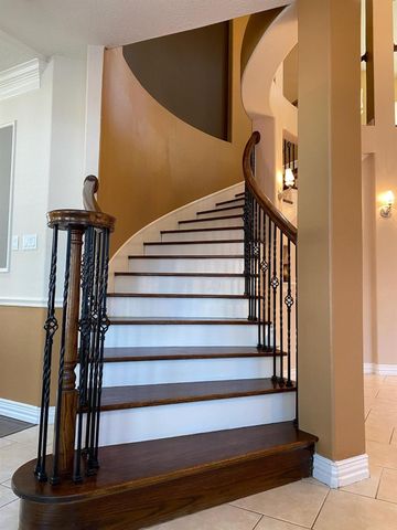 11815 Canyon Mills Drive, Houston, TX 77095