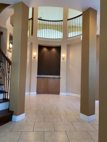 11815 Canyon Mills Drive, Houston, TX 77095