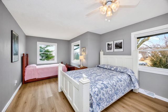 6833 Coburn Lane, Johnston, IA 50131