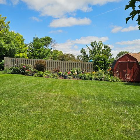 6833 Coburn Lane, Johnston, IA 50131