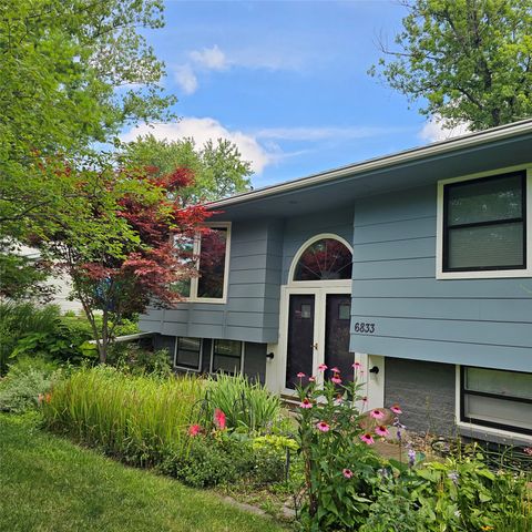 6833 Coburn Lane, Johnston, IA 50131