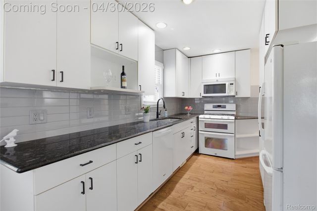 135 N Connecticut Avenue, Royal Oak, MI 48067