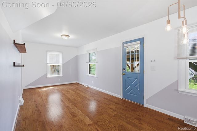 135 N Connecticut Avenue, Royal Oak, MI 48067