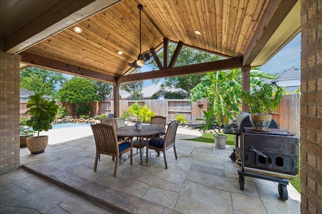 6823 Amber Pine Court, Humble, TX 77346