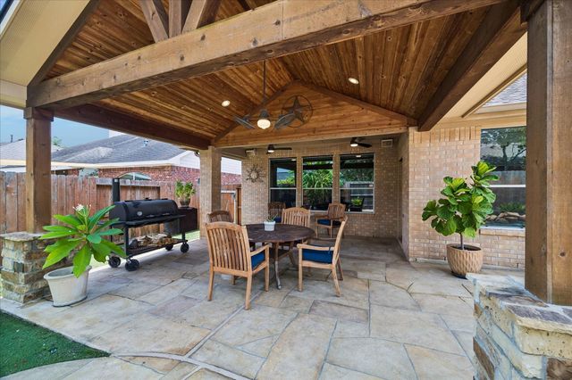 6823 Amber Pine Court, Humble, TX 77346