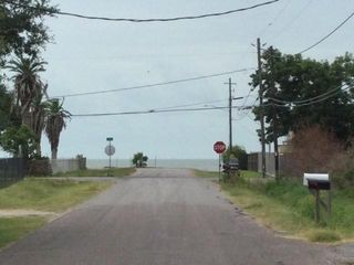 628 4th Street, San Leon, TX 77539