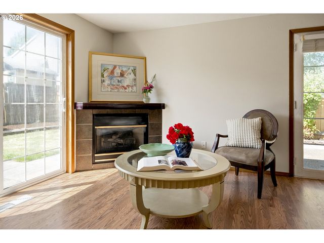 2391 N KAMIAKAN Dr, Cornelius, OR 97113