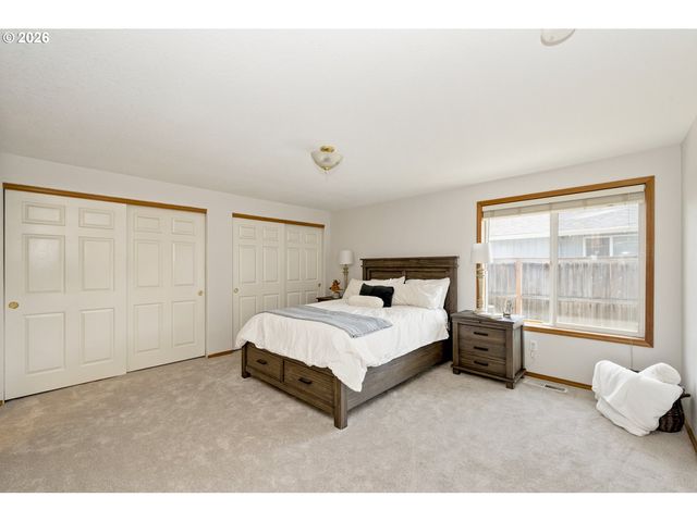 2391 N KAMIAKAN Dr, Cornelius, OR 97113