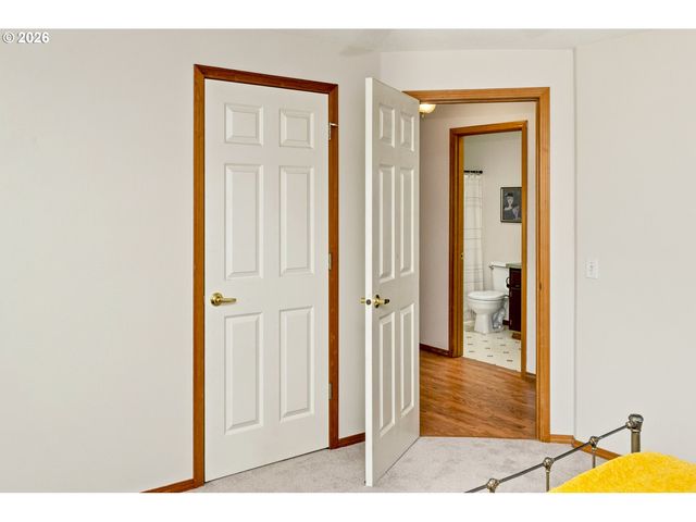 2391 N KAMIAKAN Dr, Cornelius, OR 97113