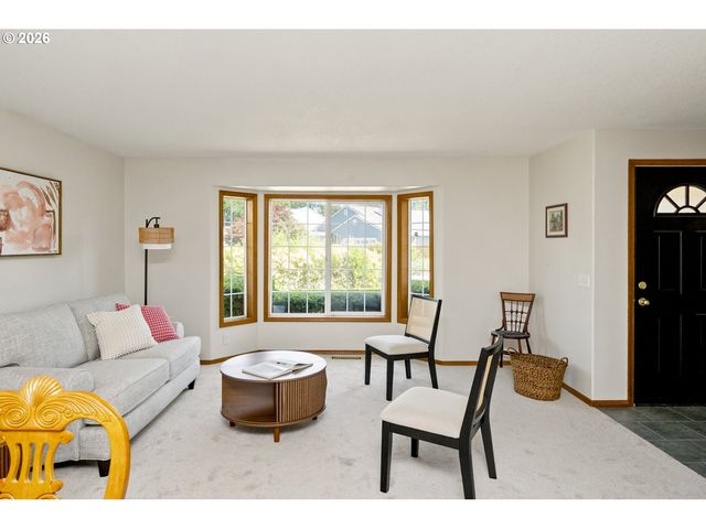 2391 N KAMIAKAN Dr, Cornelius, OR 97113