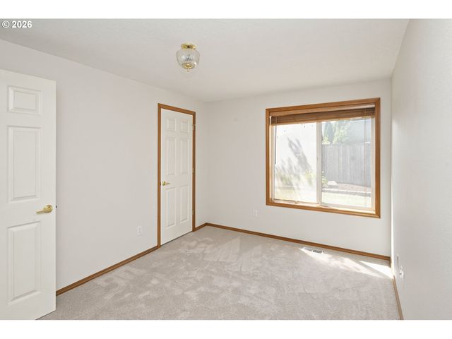 2391 N KAMIAKAN Dr, Cornelius, OR 97113