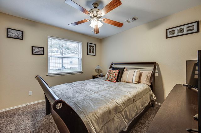 211 Willow Creek Court, Mansfield, TX 76063