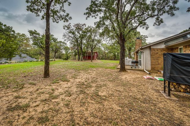 211 Willow Creek Court, Mansfield, TX 76063