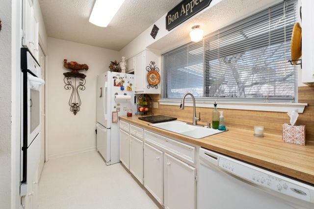 8401 Greenflint LN A & B, Austin, TX 78759