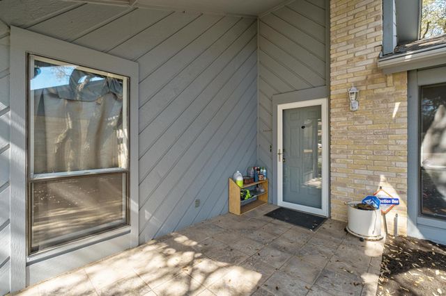 8401 Greenflint LN A & B, Austin, TX 78759