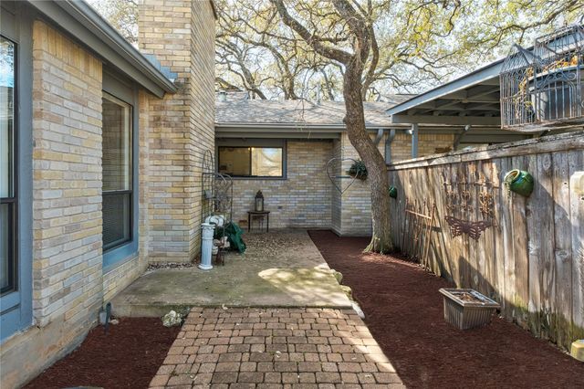 8401 Greenflint LN A & B, Austin, TX 78759