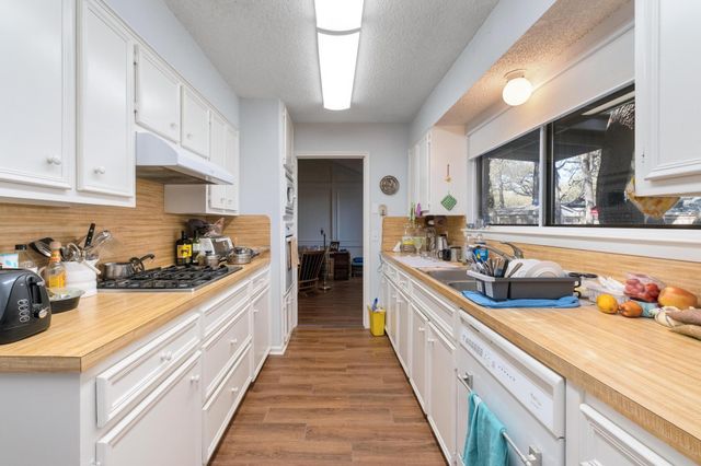 8401 Greenflint LN A & B, Austin, TX 78759