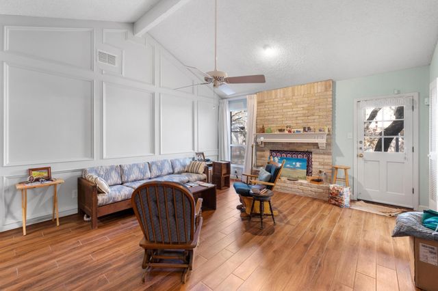 8401 Greenflint LN A & B, Austin, TX 78759