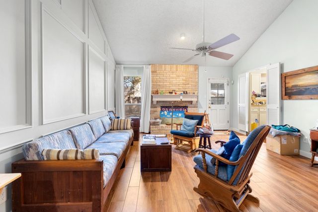 8401 Greenflint LN A & B, Austin, TX 78759