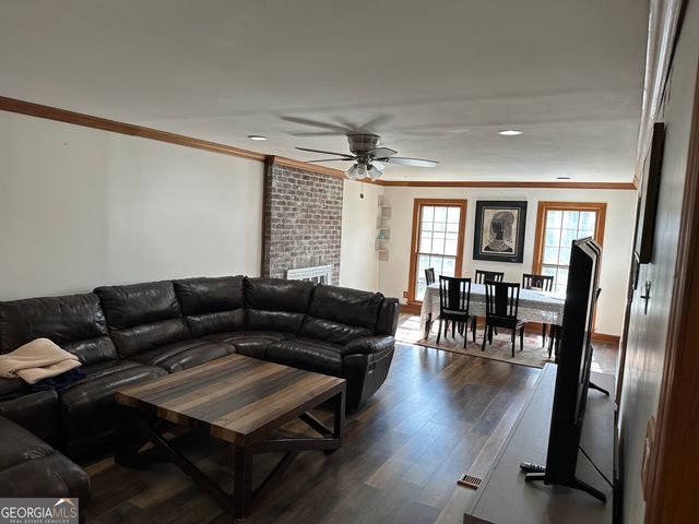 6980 Oak Leaf Drive, Fairburn, GA 30213