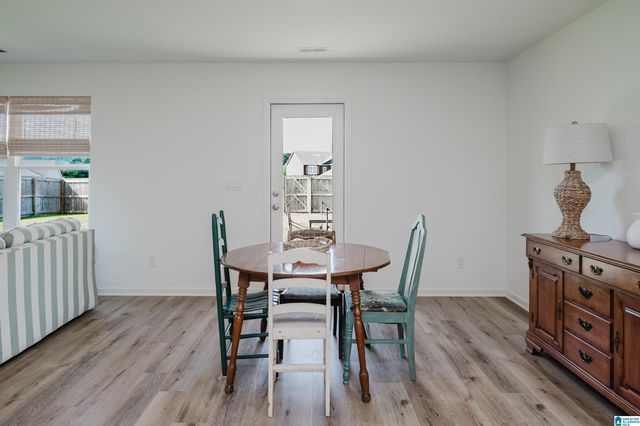 6982 SOUTHERN TRACE LOOP, Leeds, AL 35094