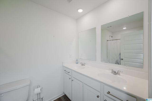 6982 SOUTHERN TRACE LOOP, Leeds, AL 35094