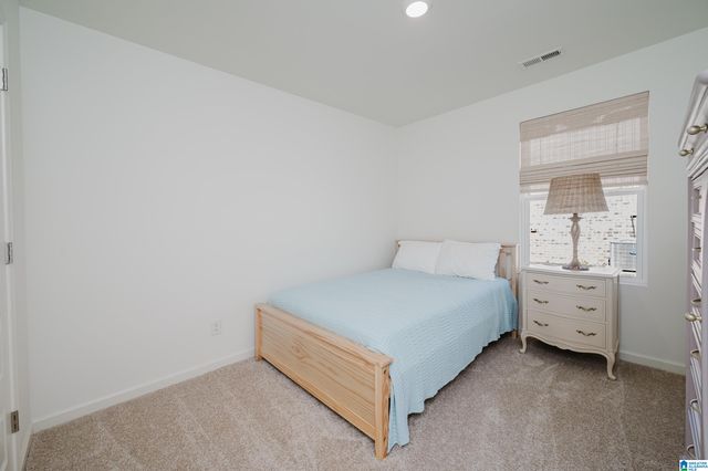 6982 SOUTHERN TRACE LOOP, Leeds, AL 35094