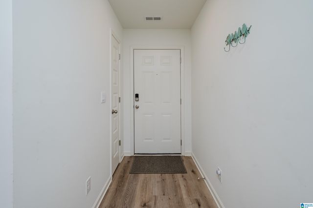 6982 SOUTHERN TRACE LOOP, Leeds, AL 35094