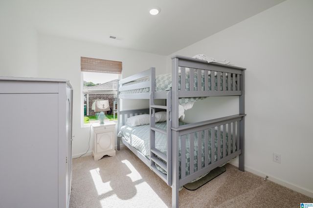 6982 SOUTHERN TRACE LOOP, Leeds, AL 35094