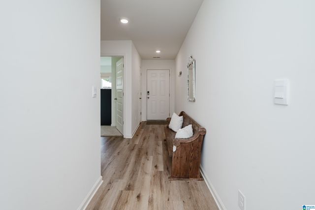 6982 SOUTHERN TRACE LOOP, Leeds, AL 35094