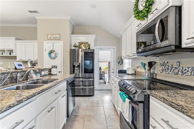 2610 Singletary Drive, Edinburg, TX 78542