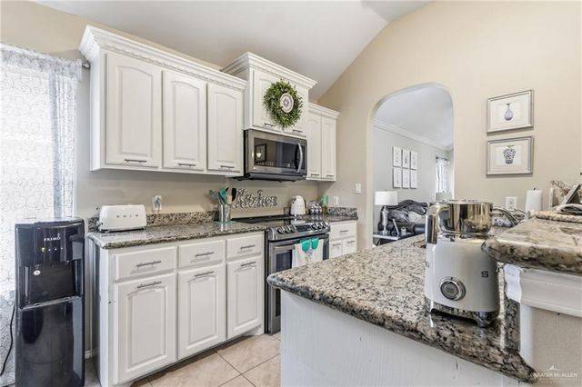 2610 Singletary Drive, Edinburg, TX 78542