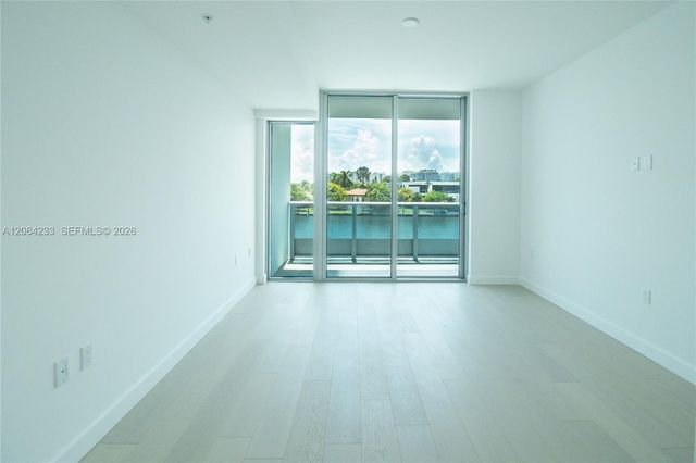 9221 E Bay Harbor Drive 307, Bay Harbor Islands, FL 33154