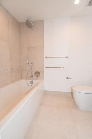 9221 E Bay Harbor Drive 307, Bay Harbor Islands, FL 33154