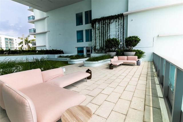 9221 E Bay Harbor Drive 307, Bay Harbor Islands, FL 33154