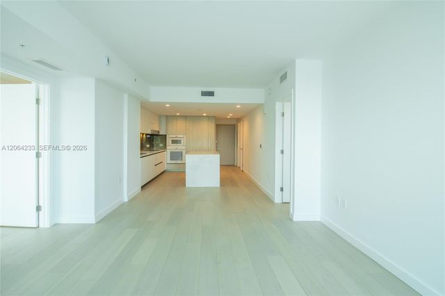 9221 E Bay Harbor Drive 307, Bay Harbor Islands, FL 33154