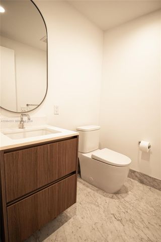 9221 E Bay Harbor Drive 307, Bay Harbor Islands, FL 33154