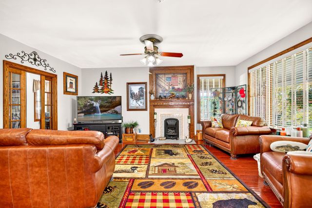 45 N Trine Street, Canal Winchester, OH 43110