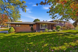 8639 Clinton River Road, Sterling Heights, MI 48314